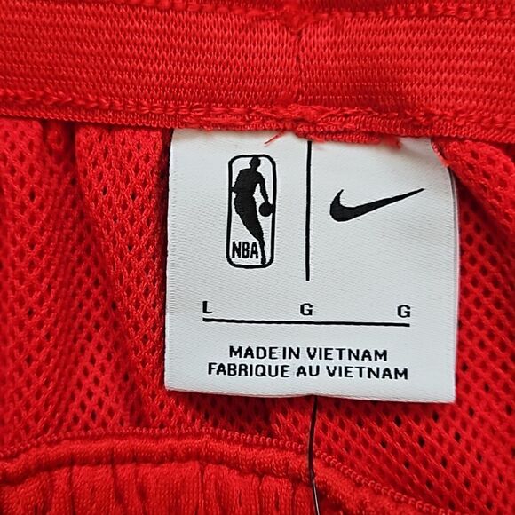 Nike NBA Chicago Bulls Mesh Practice Shorts Red NWT - Picture 8 of 10